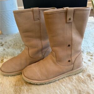 UGG Women's Tan Leather Winter Boots EUC Size 8